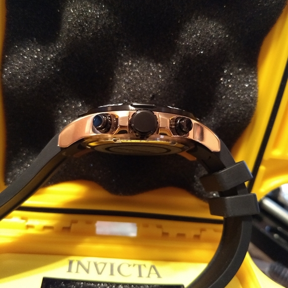 Invicta Aviator Watch - Picture 2 of 8